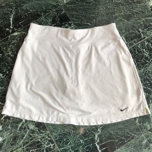 Nike white athletic/tennis skirt w/ under shorts